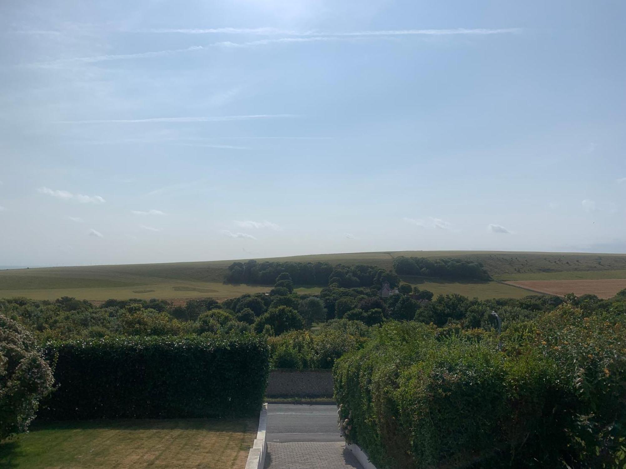 Sanctuary By The Sea With Large Room Including Lounge, Bathroom, Direct Garden Access & Free Parking Brighton Bagian luar foto